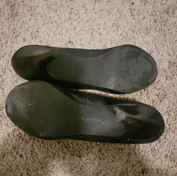Calvin Klein Black Leather Pearlized Reptile Heels Peek A Boo Open Toe Sz 10 - Picture 6 of 10